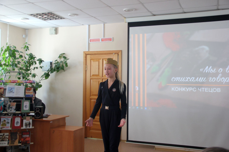 Мы о войне стихами говорим.